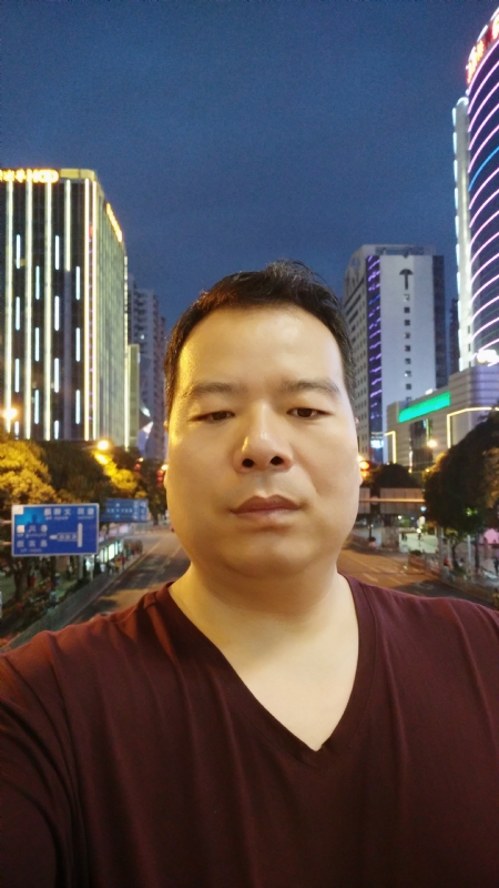 相爱一辈子的第一张照片--深圳中老年相亲网