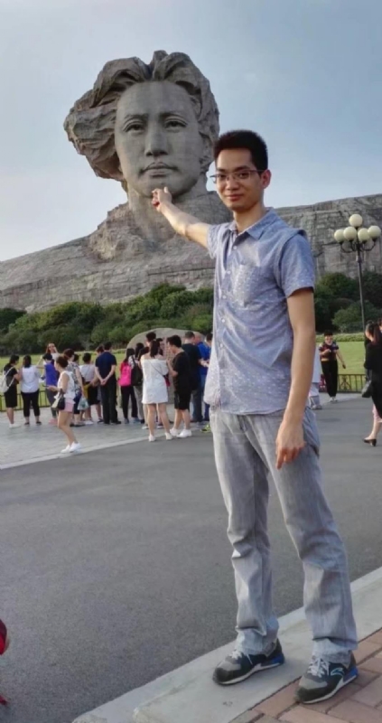 惠辉的牛的第一张照片--深圳中老年相亲网