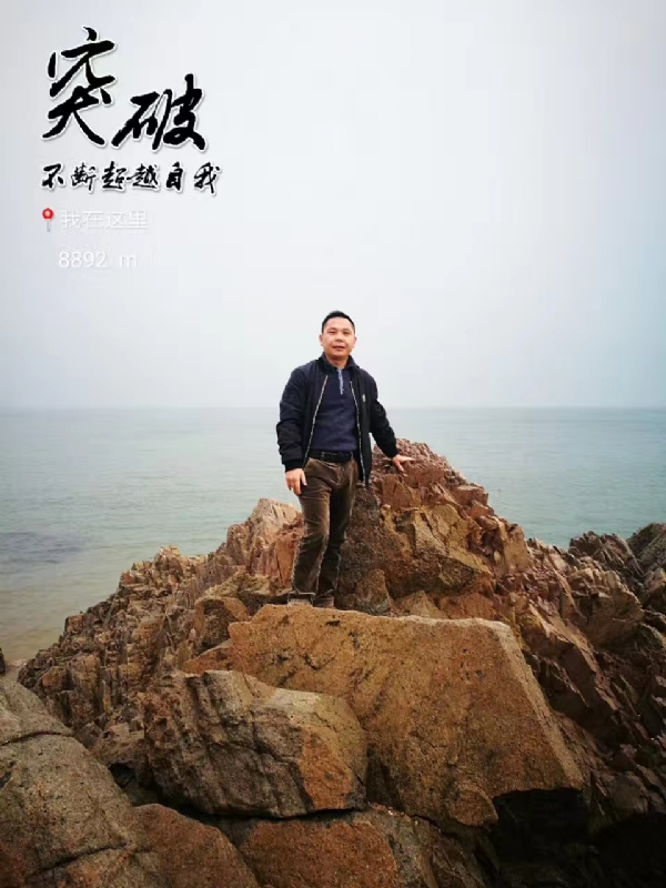 h_j的第一张照片--深圳中老年相亲网