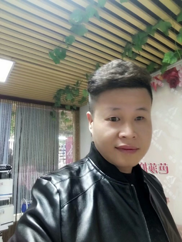 萧郎的第一张照片--深圳中老年相亲网