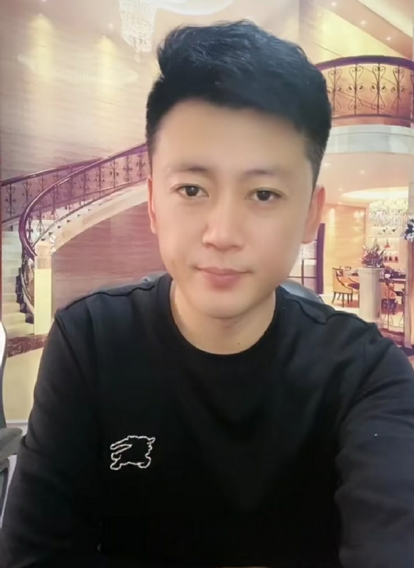 屋顶拾荒人的第三张照片--深圳中老年相亲网
