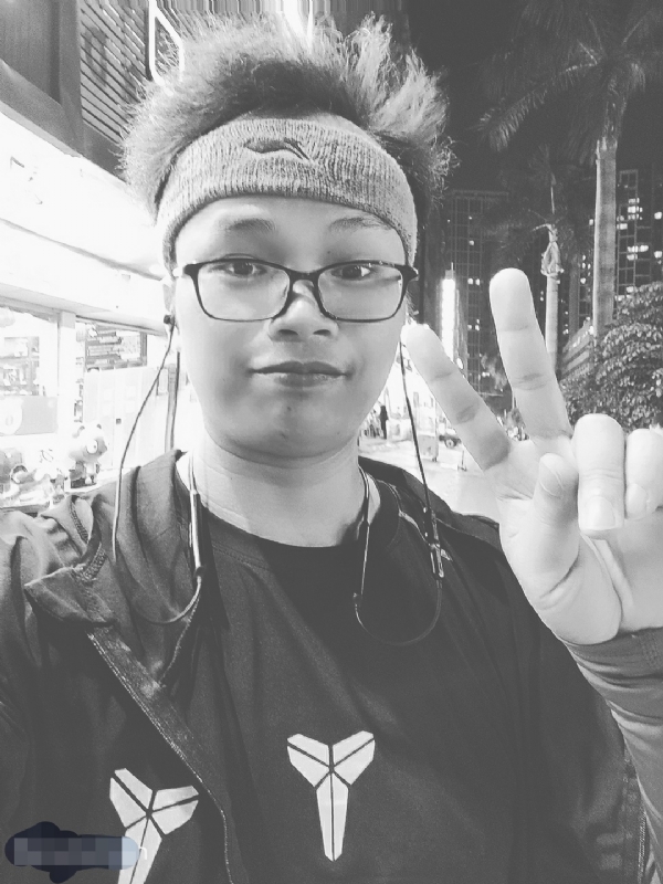 阿蒙的第一张照片--深圳中老年相亲网
