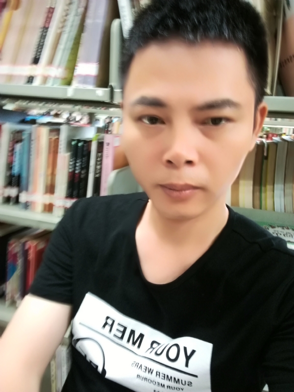 青青子衿的第一张照片--深圳中老年相亲网