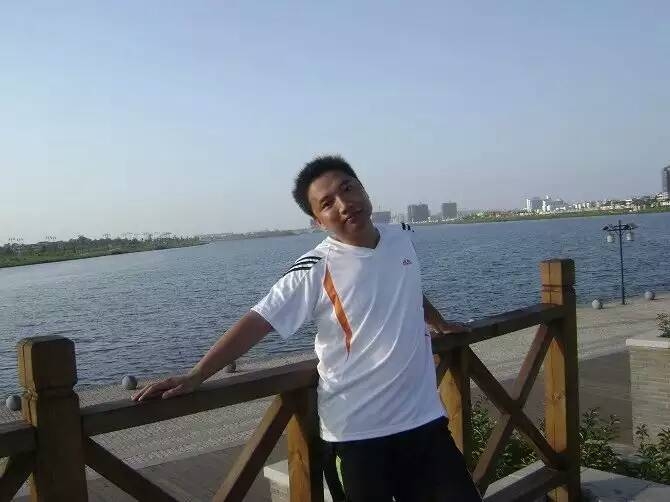 才乡痴情的第二张照片--深圳中老年相亲网