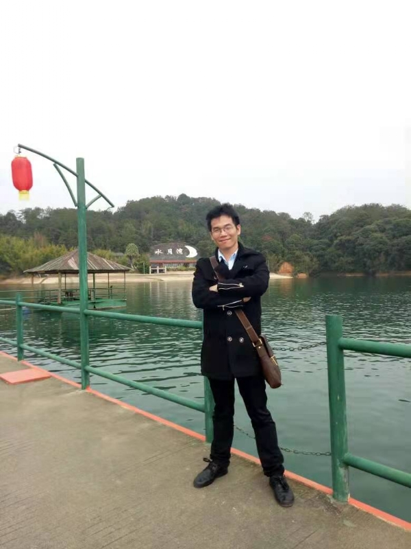 缘分不期而遇的第二张照片--深圳中老年相亲网