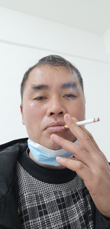 龙心的第一张照片--深圳中老年相亲网