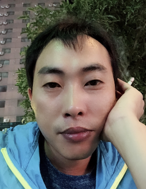 一直在路上的第一张照片--深圳中老年相亲网
