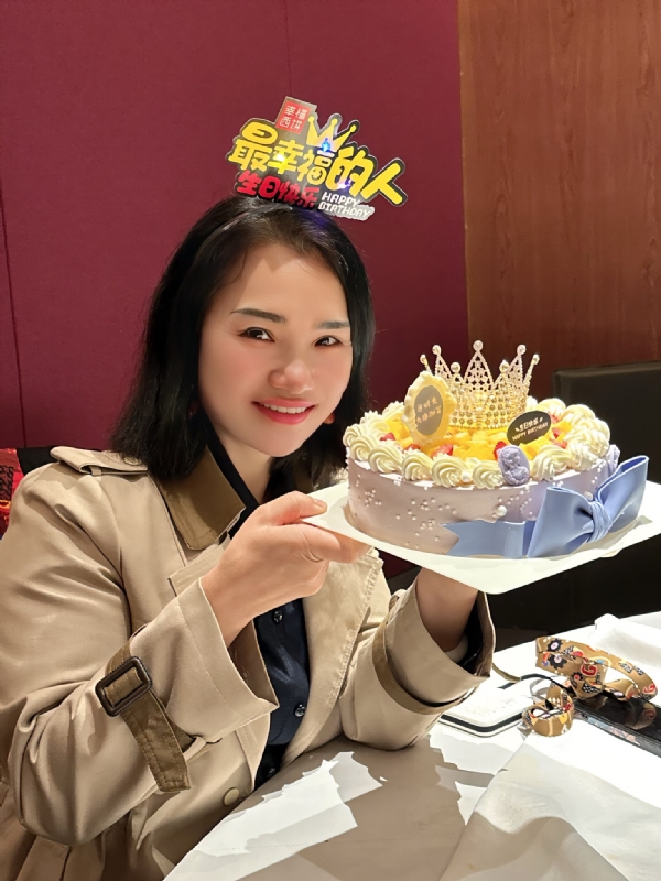 Apple的第一张照片--深圳中老年相亲网